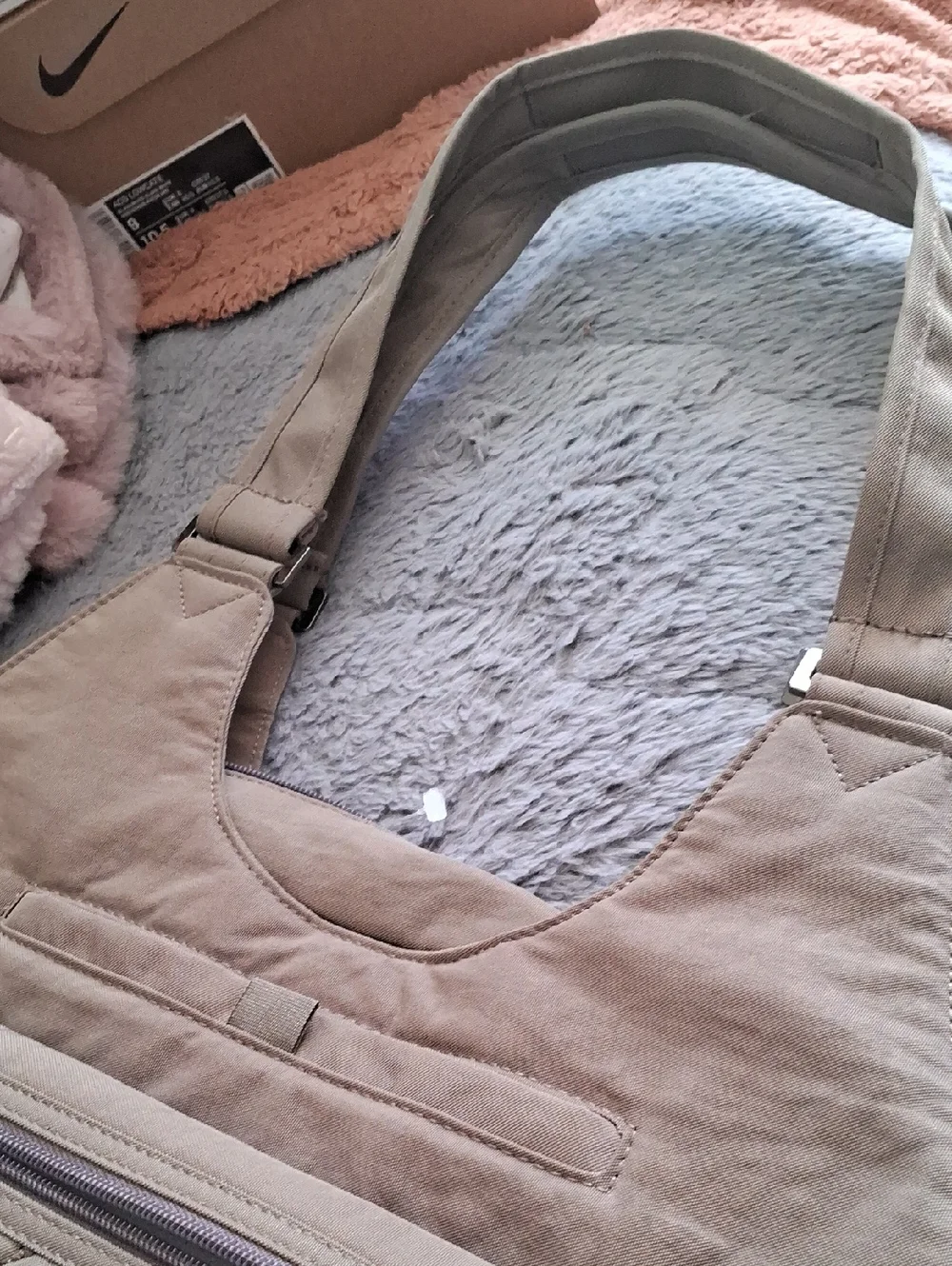 Lug Quilted Toiletry Bag in Taupe/Excellent Condition🎉🎉🎉🎉🎉